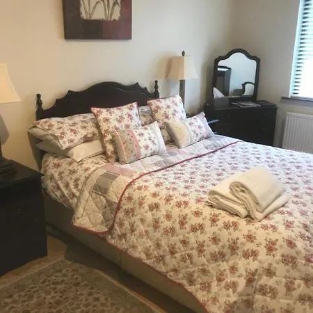 Oaklands 3* 莱特肯尼