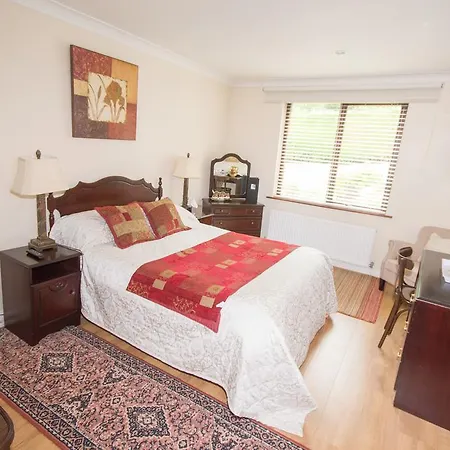 Bed & Breakfast Oaklands 3*