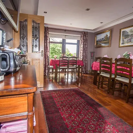 Bed & Breakfast Oaklands