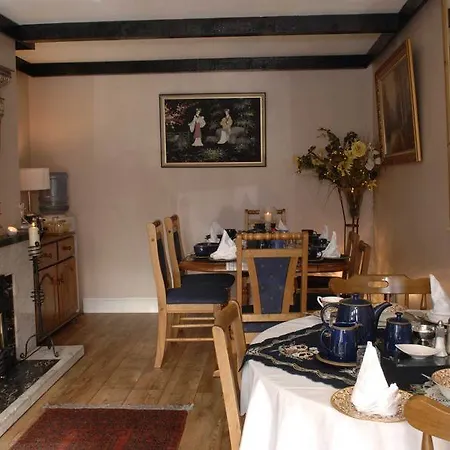 Bed & Breakfast Oaklands 3*